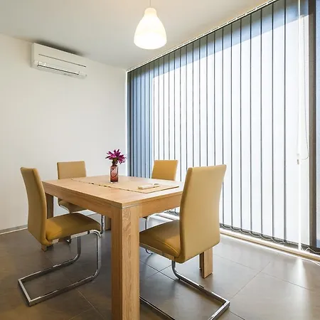 Ivni Apartman *