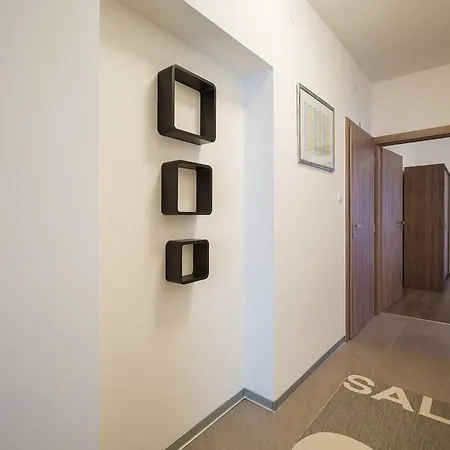 Ivni Apartman *