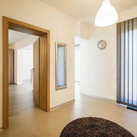 Apartment Ivni